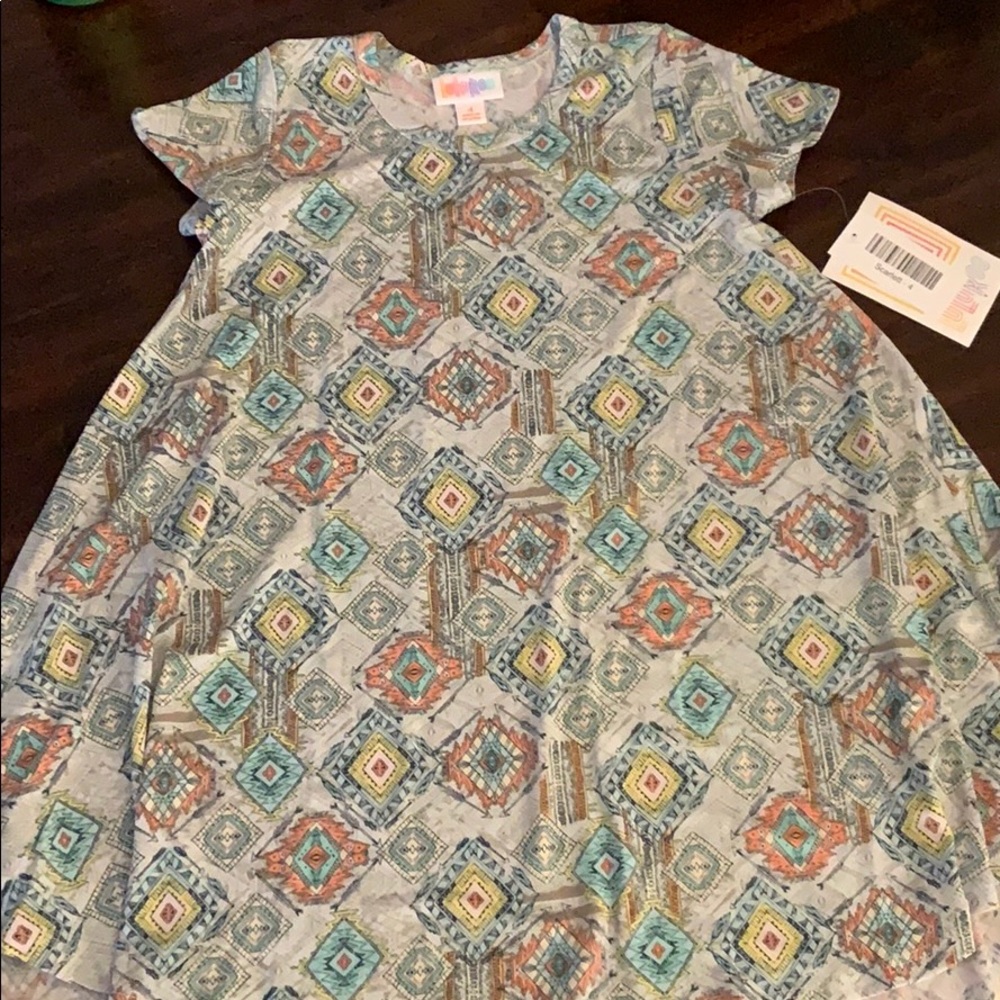 LulaRoe Scarlett Size 4 NWT